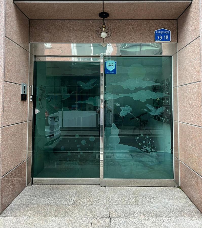 Sangmin Suite Daejeon Bagian luar foto